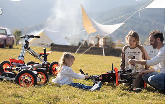 Children's and teenagers' assembly vehicles